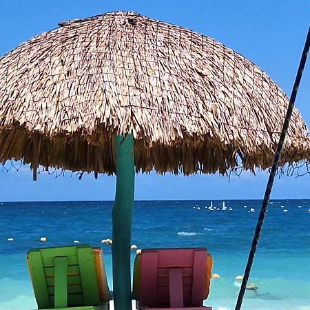 The Wizard & Bar Baru Hotel Playa Blanca Bagian luar foto