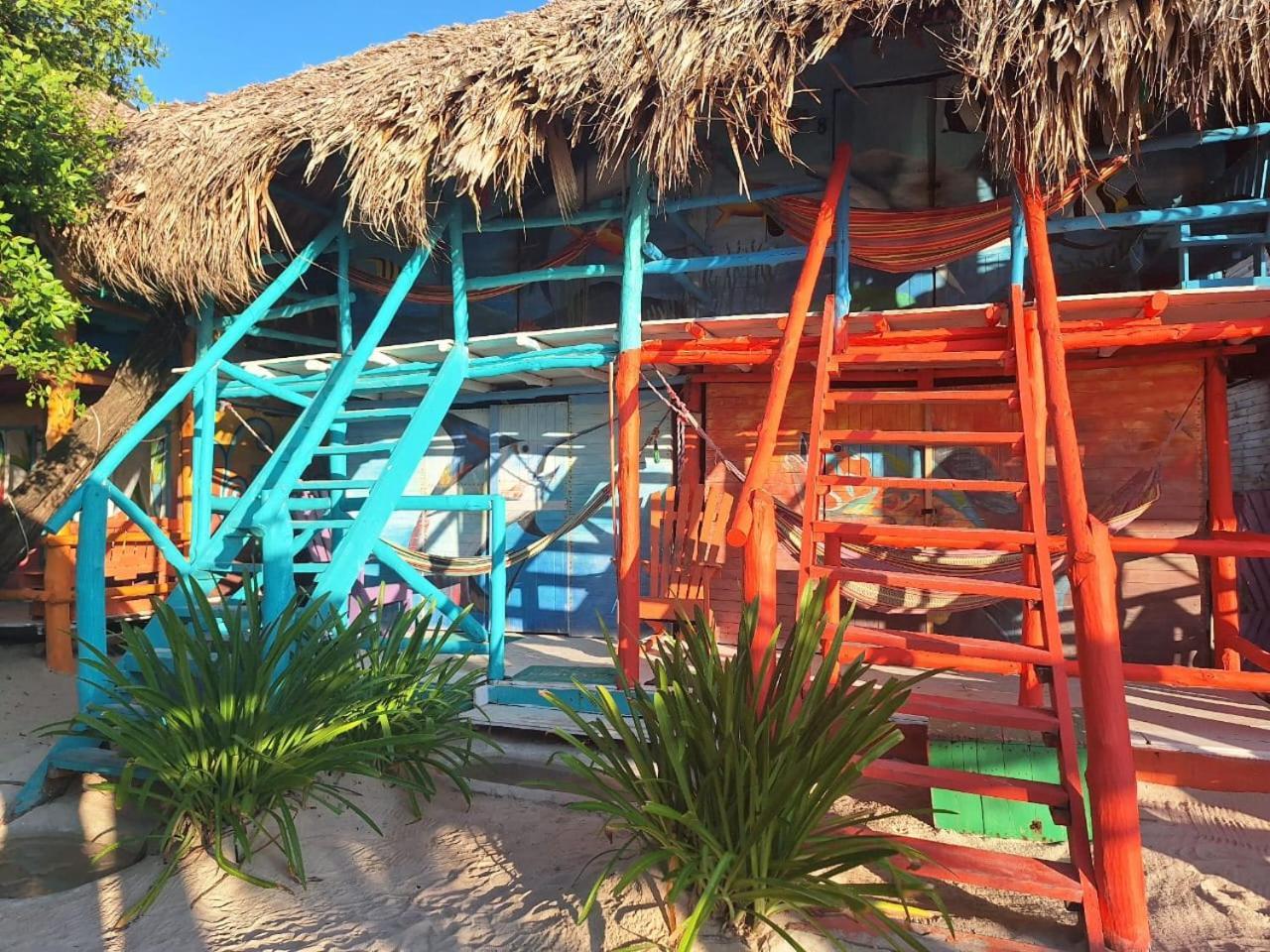 The Wizard & Bar Baru Hotel Playa Blanca Bagian luar foto