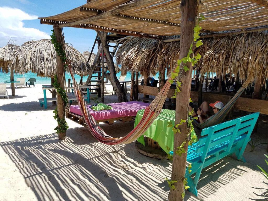 The Wizard & Bar Baru Hotel Playa Blanca Bagian luar foto